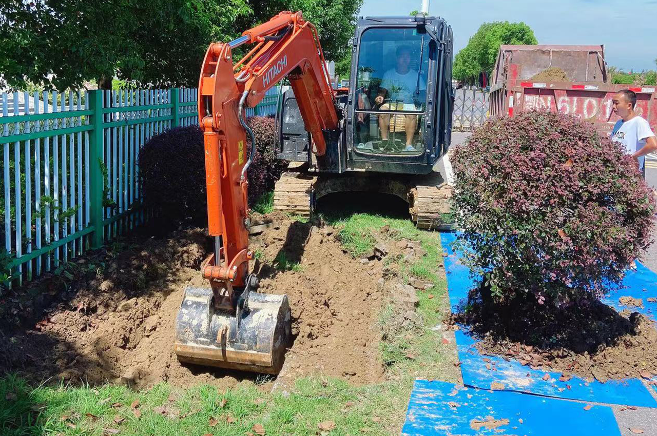 潜江市兴隆水利跨路龙门架标识牌项目-武汉中涵标识
