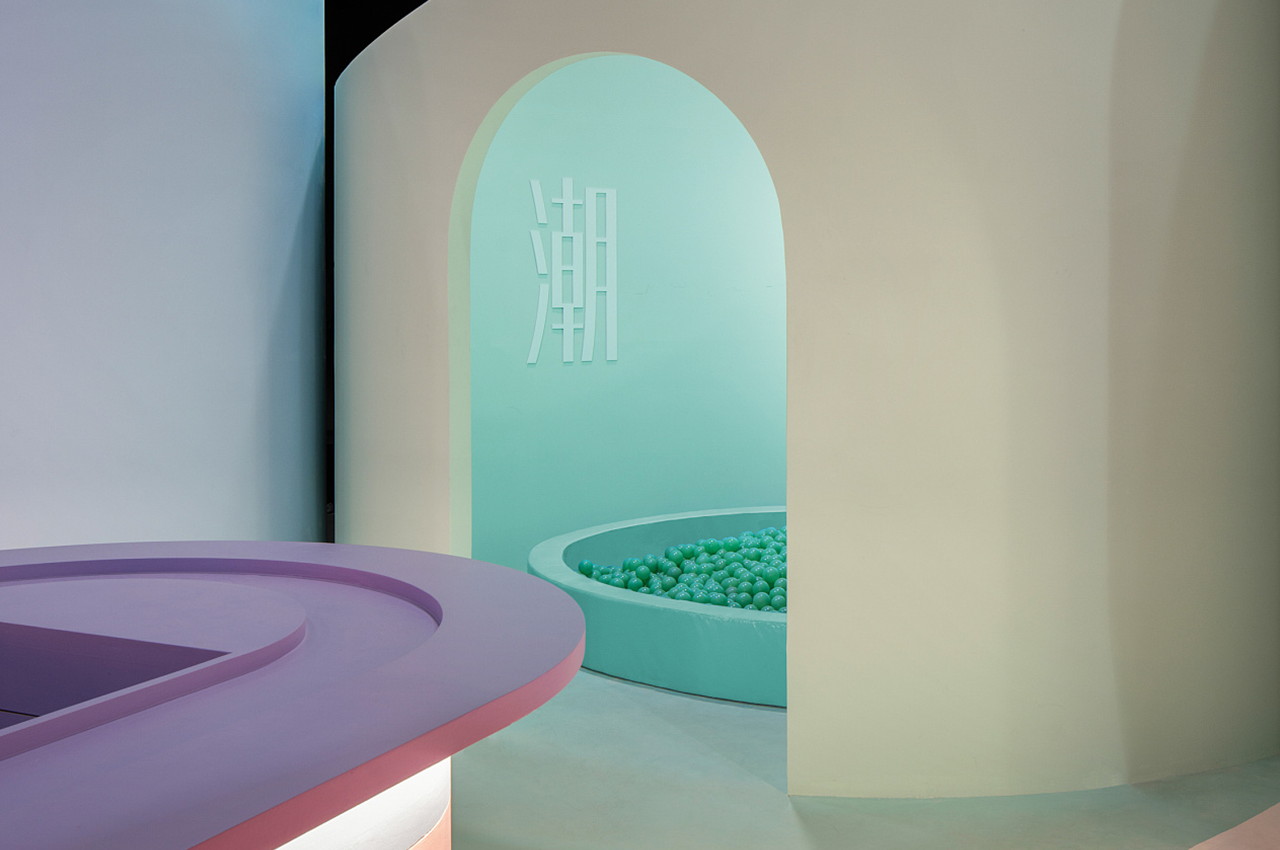 企业产品展示用多彩展厅搭建-武汉中涵标识