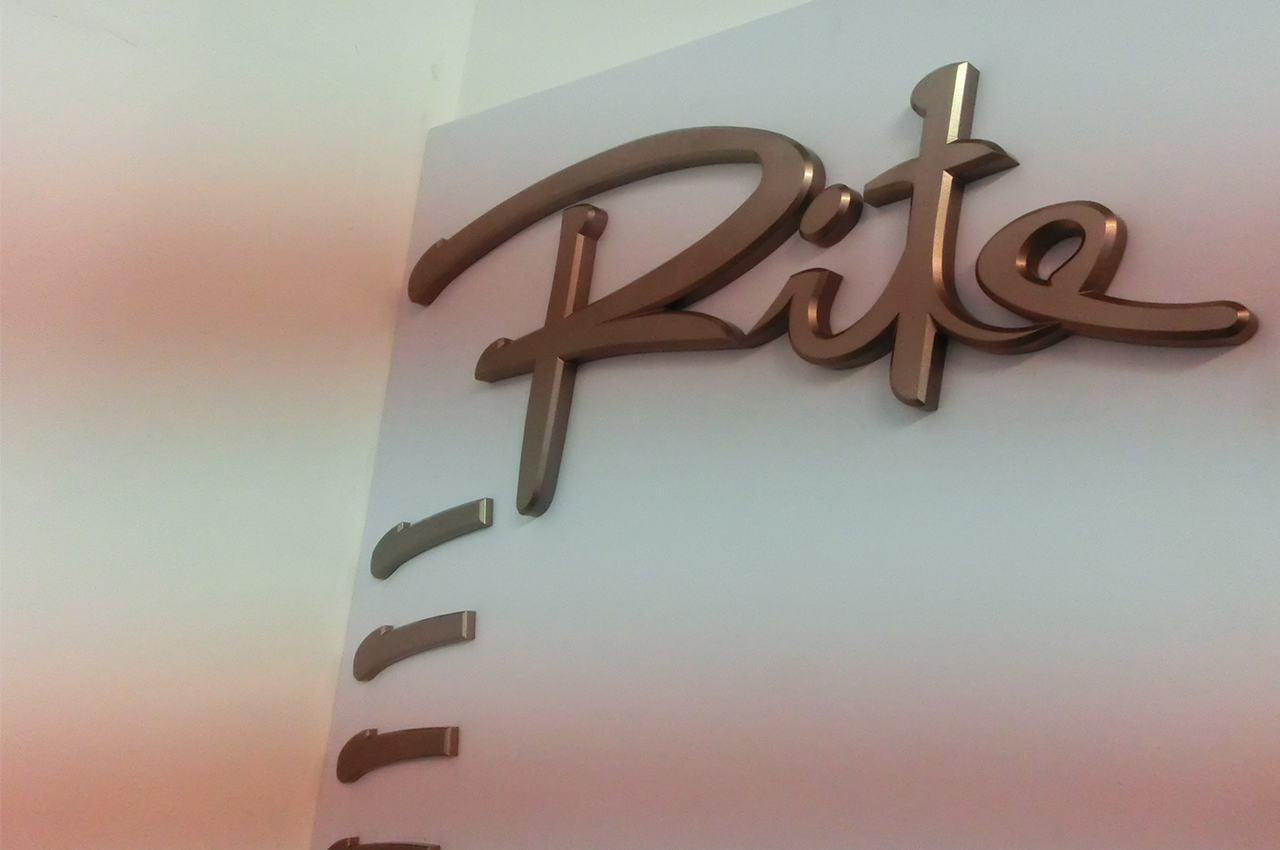 武汉中涵标识电镀精工背发光字